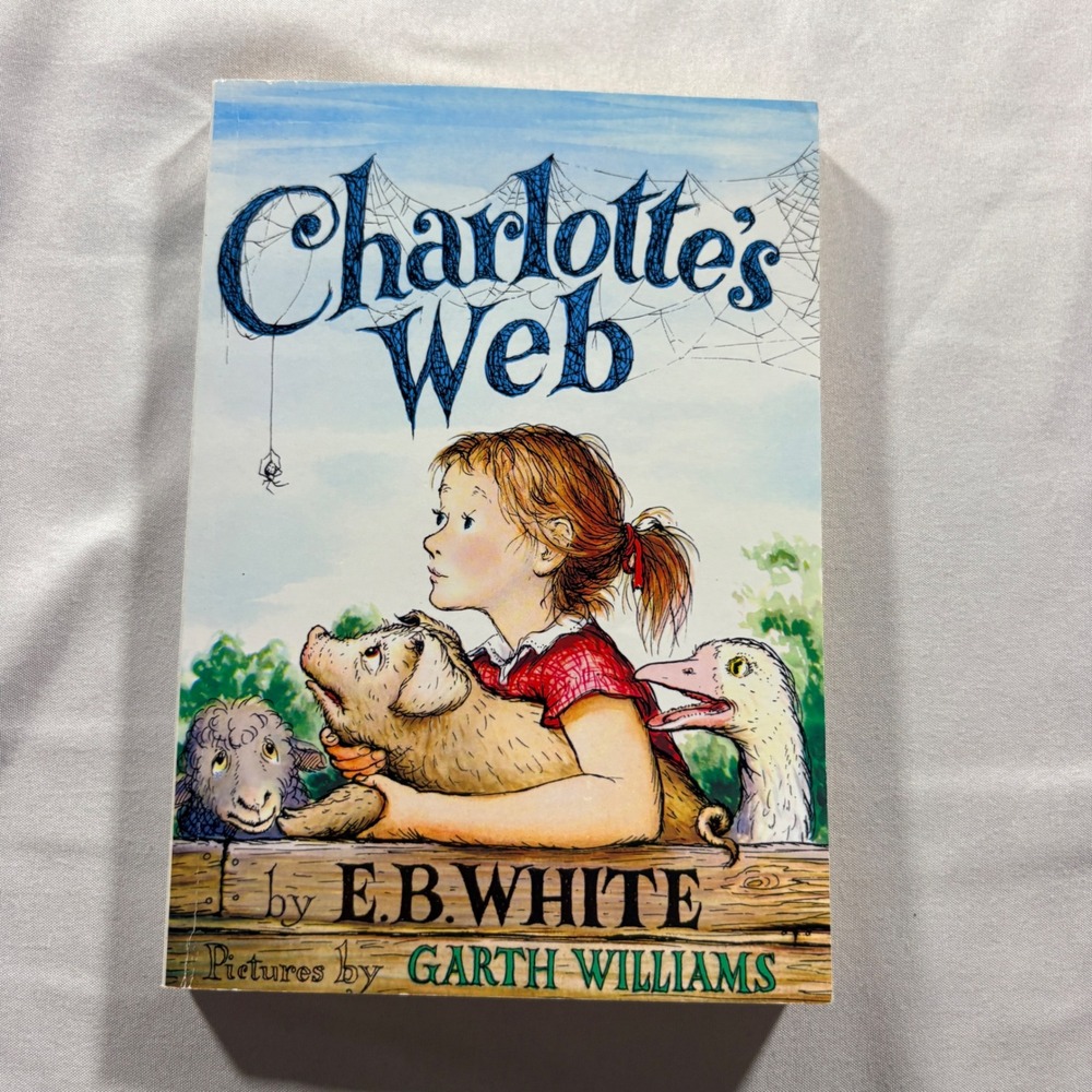 Charlotte's Web E.B. White Scholastic Paperback Childrens Book Garth Williams